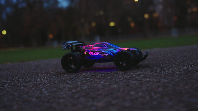 1:12 Glow Rider