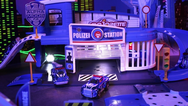 Majorette Alpha Mods P.D. The Street Race