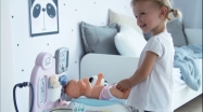 Ich pfleg dich schnell gesund! Smoby Baby Care Center für kleine Ärzte*innen