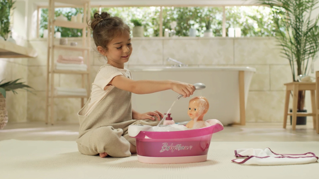 Zeit zum Baden kleiner Spatz! Baby Nurse elektronische Badewanne von Smoby